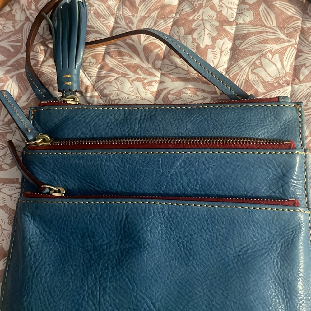Dooney & Bourke Blue Crossbody Bag Gold Hardware Multiple Compartment Adjust NEW - Picture 6 of 9